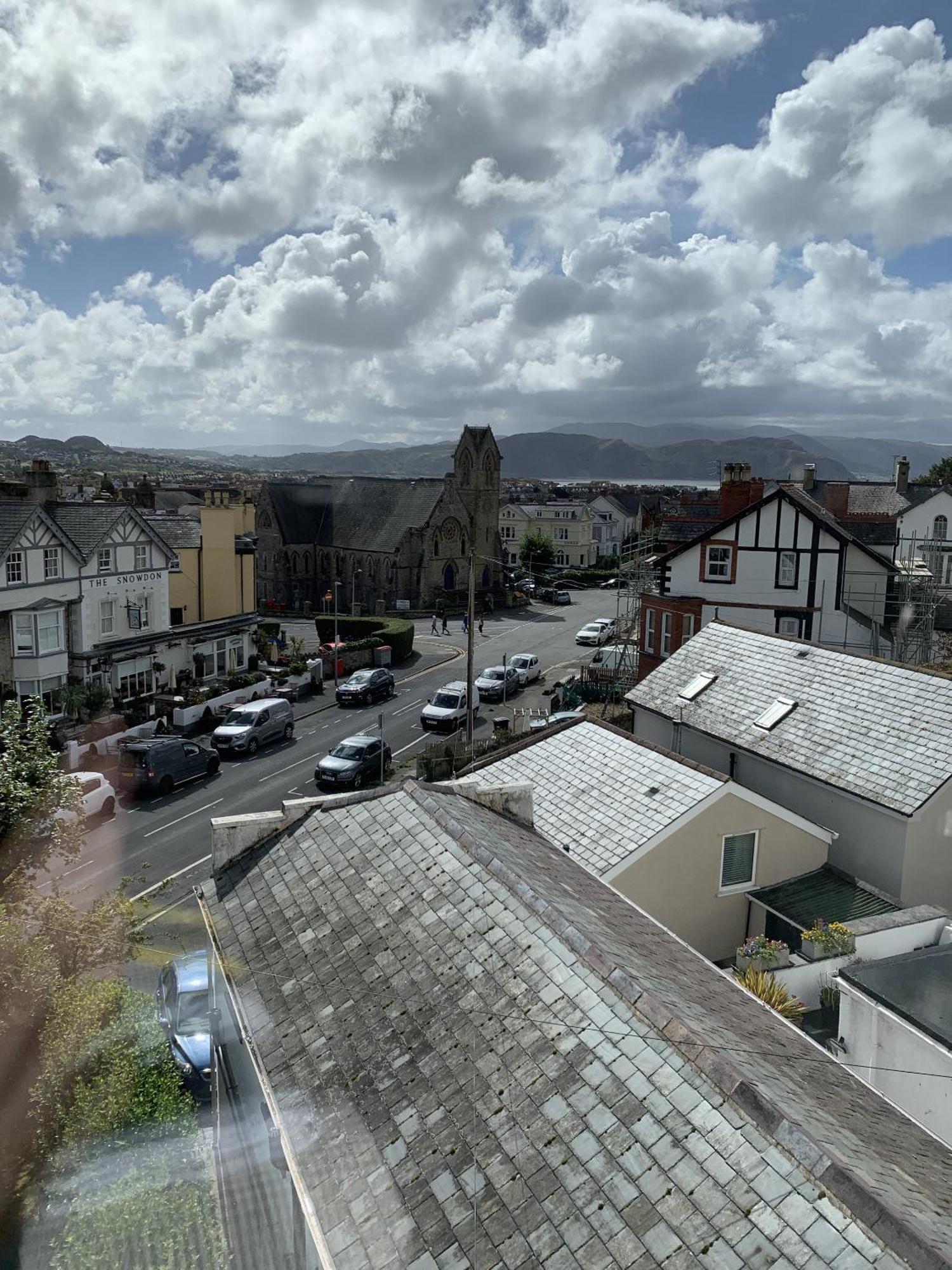 Seaclyffe Hotel Ltd Llandudno Esterno foto